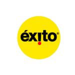 Logotipo de Éxito con texto en negro, un punto rojo en el signo de exclamación y fondo amarillo circular.